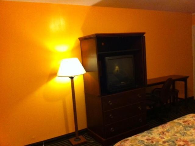 Ashford Motel Room photo